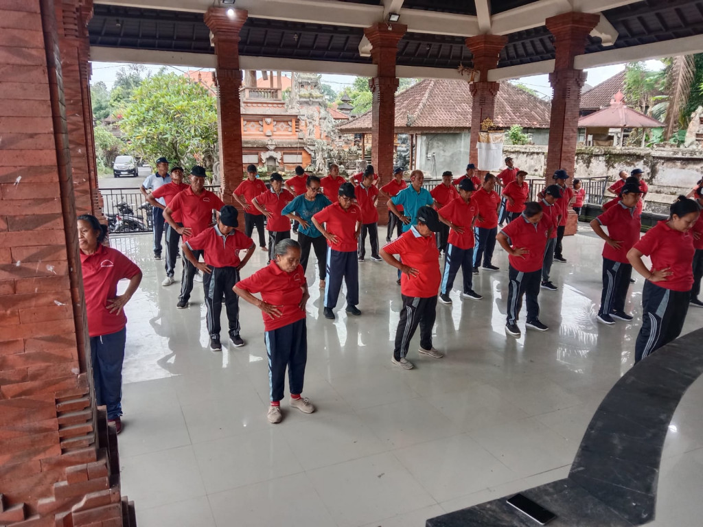 Pelaksanaan Kegiatan Posyandu Lansia Banjar Dajan Peken - 01 Desember 2024